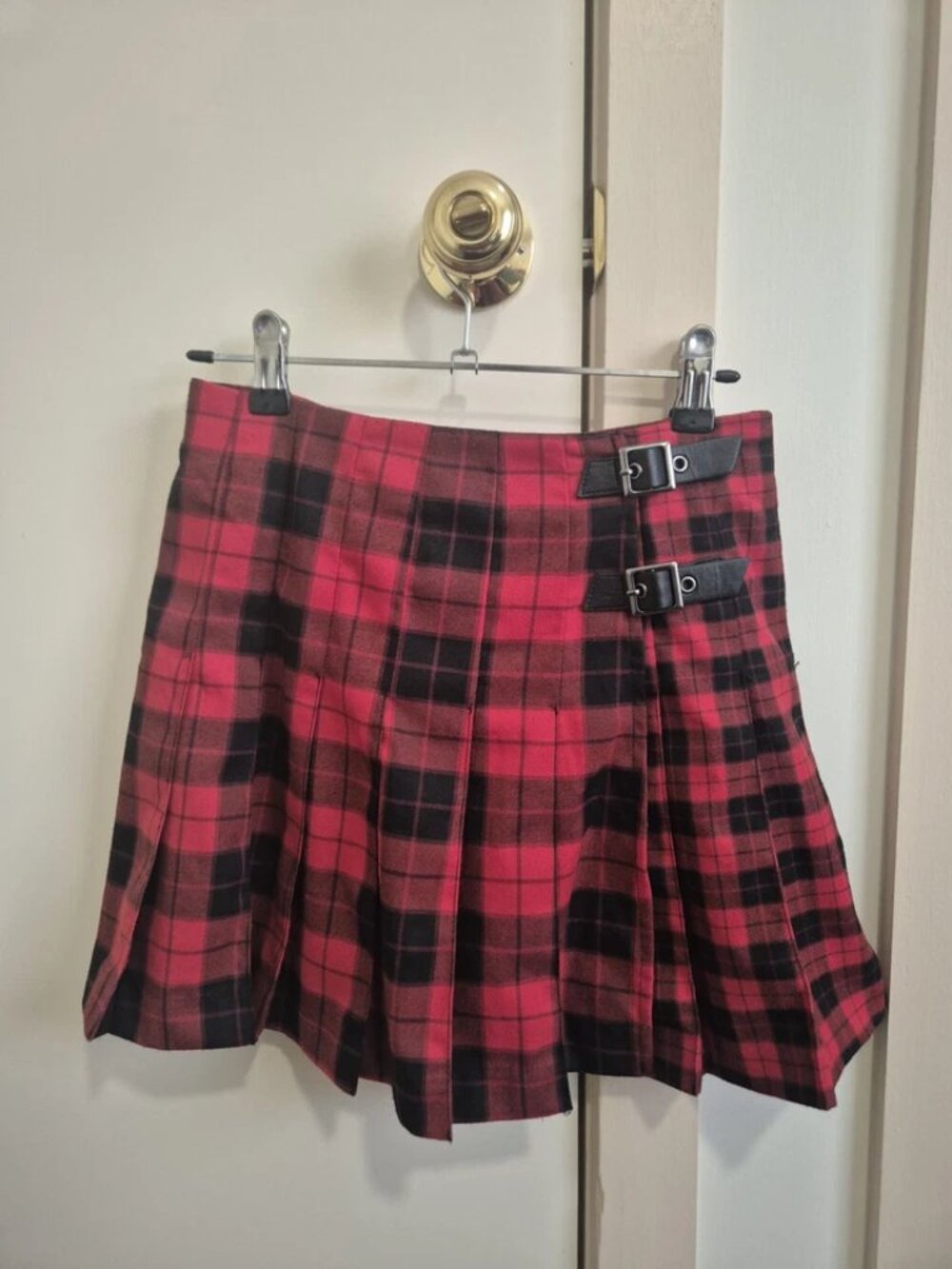 H&M Red Black Tartan Plaid Pleated Mini Skirt Size 6